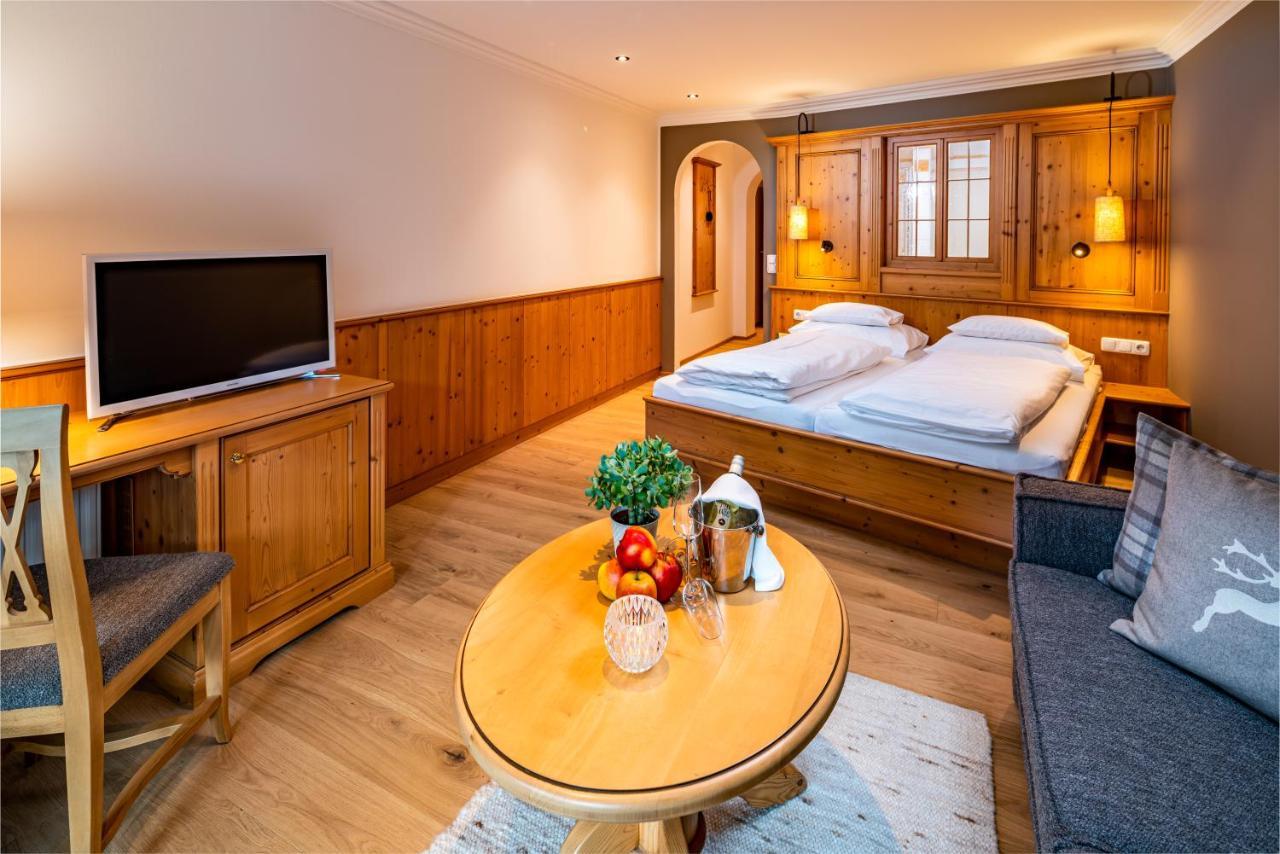 Hotel Fischerwirt Natur Waldspa ファイステナウ エクステリア 写真