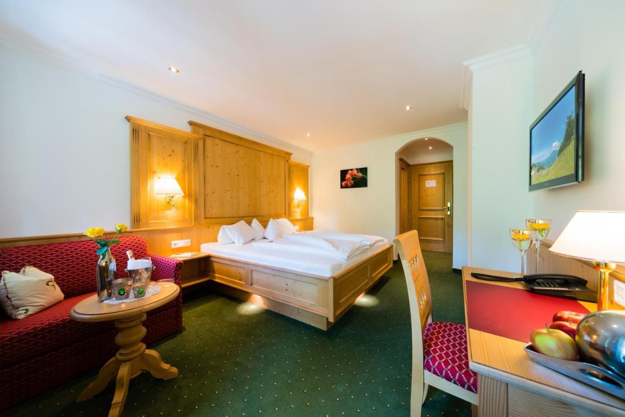 Hotel Fischerwirt Natur Waldspa ファイステナウ エクステリア 写真