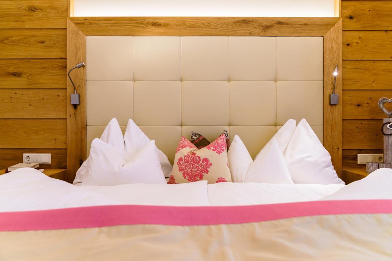 Hotel Fischerwirt Natur Waldspa ファイステナウ エクステリア 写真